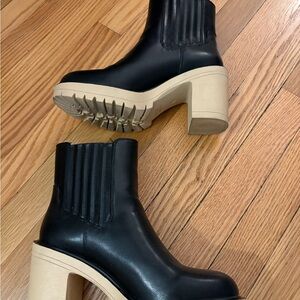 Black and Cream Women's Ankle Boots size 8!